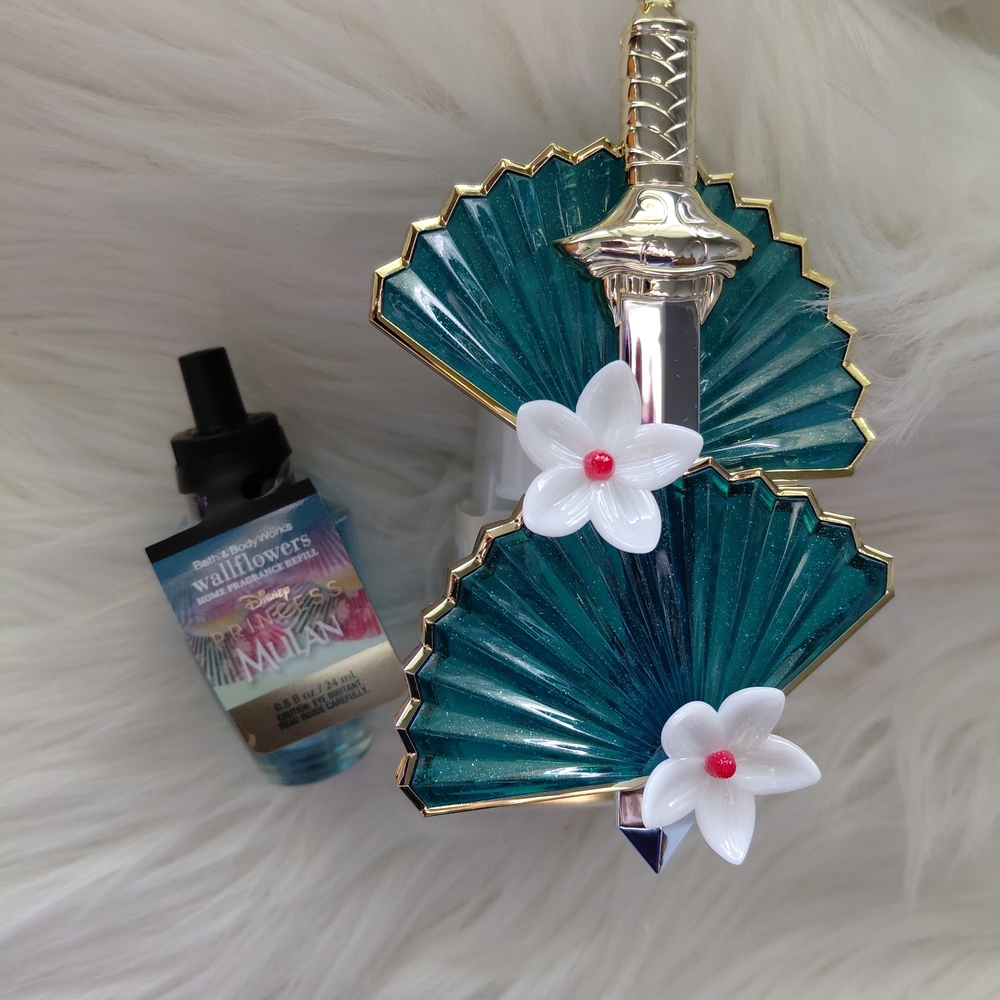 Bath & Body Works Disney Mulan Wallflower Plug